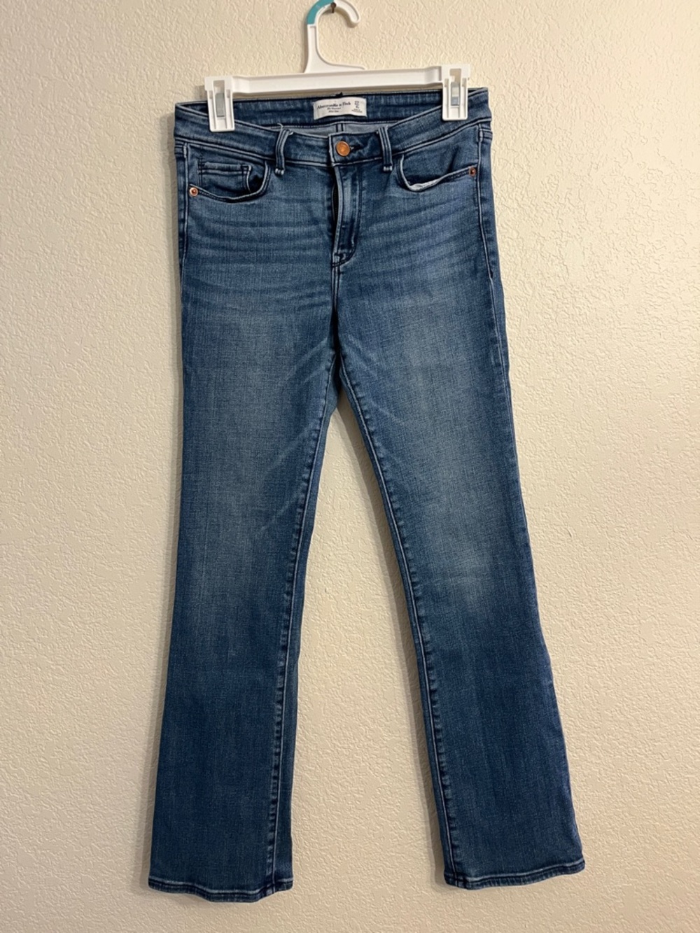 Y2K low rise Abercrombie & Fitch Women's Bootcut Jeans - Medium Blue